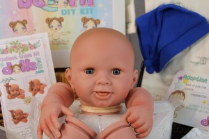 Abigail-awake-Vidal-peekaboo-20inch-1-4-limb-002