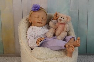 Freya-Kewy-20-full-limb-girl-008