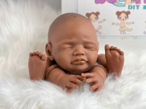Layla-asleep-ethnic-14-limbs-beborn-005